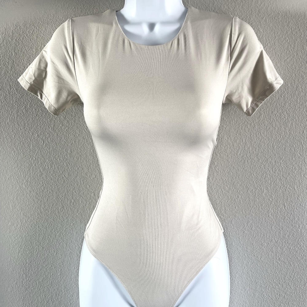SWS Contour Beige Short Sleeve Bodysuit – Size Small